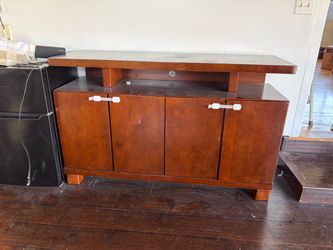 Free Solid Wood Beffet table