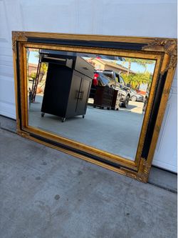 Beveled mirror