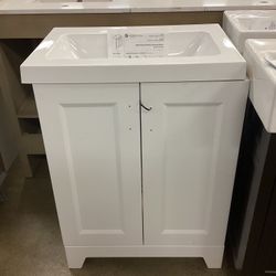 Glacier Bay 24 in. Single Sink Bath Vanity With White Cultured Marble Top 
