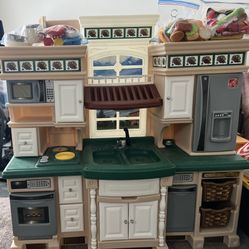 Step2 Kitchen Playset And accessories
