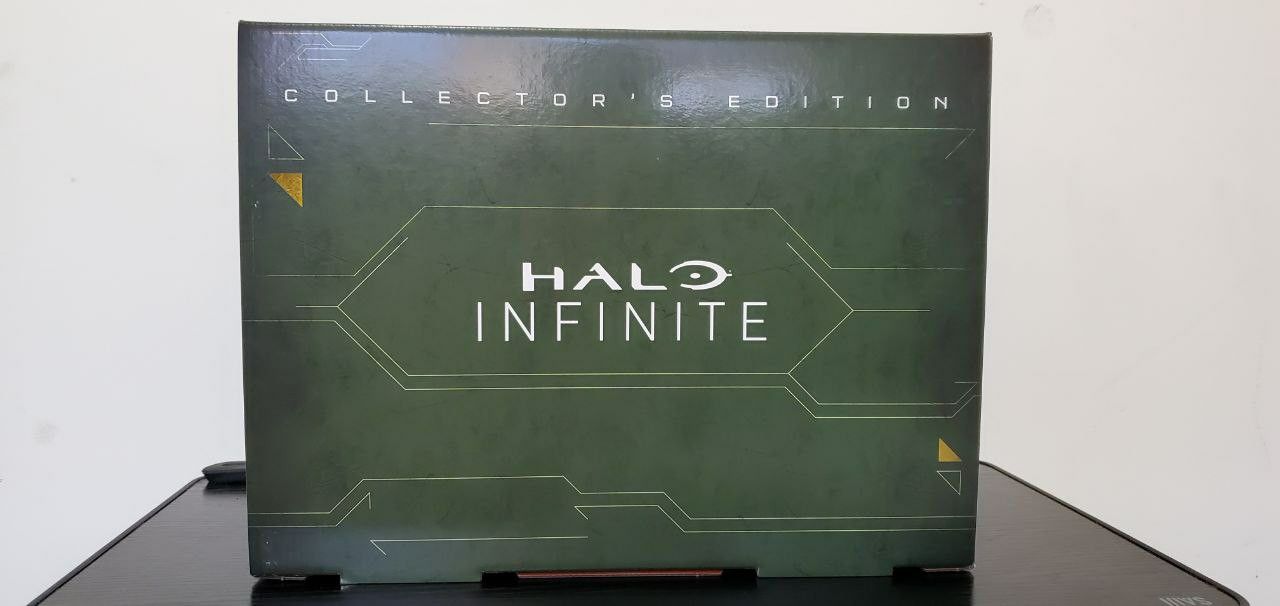 Halo Infinite Collectors Edition ( Not an XBOX )