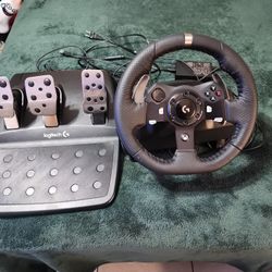 Logitech G920 Steering Wheel+Pedals