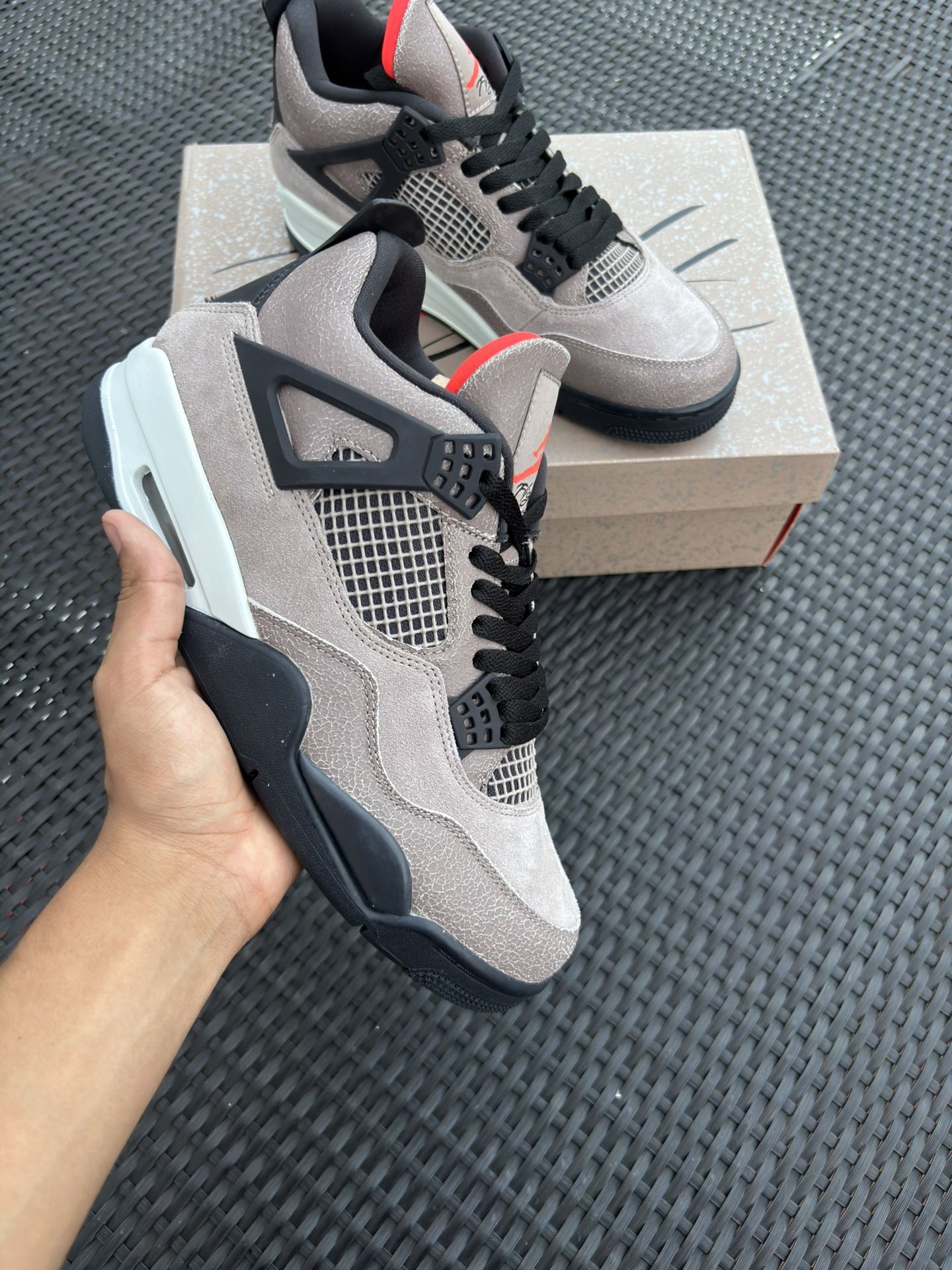 Jordan 4 Taupe Haze