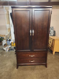 Dresser with rod