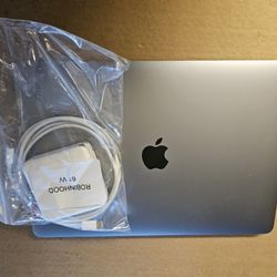 Macbook Pro i7 16gb Ram 500gb Drive 2.3ghz 13" Screen 2020