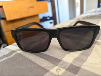 9five glasses