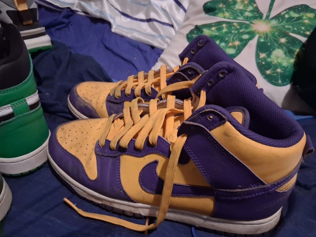 Purple&Yellow Nike