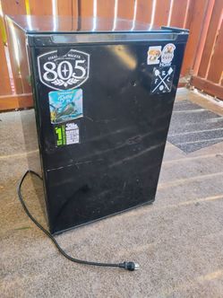 Mini fridge