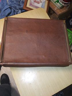 Nakens tarnish proof silverware chest vintgae house hold silver ware