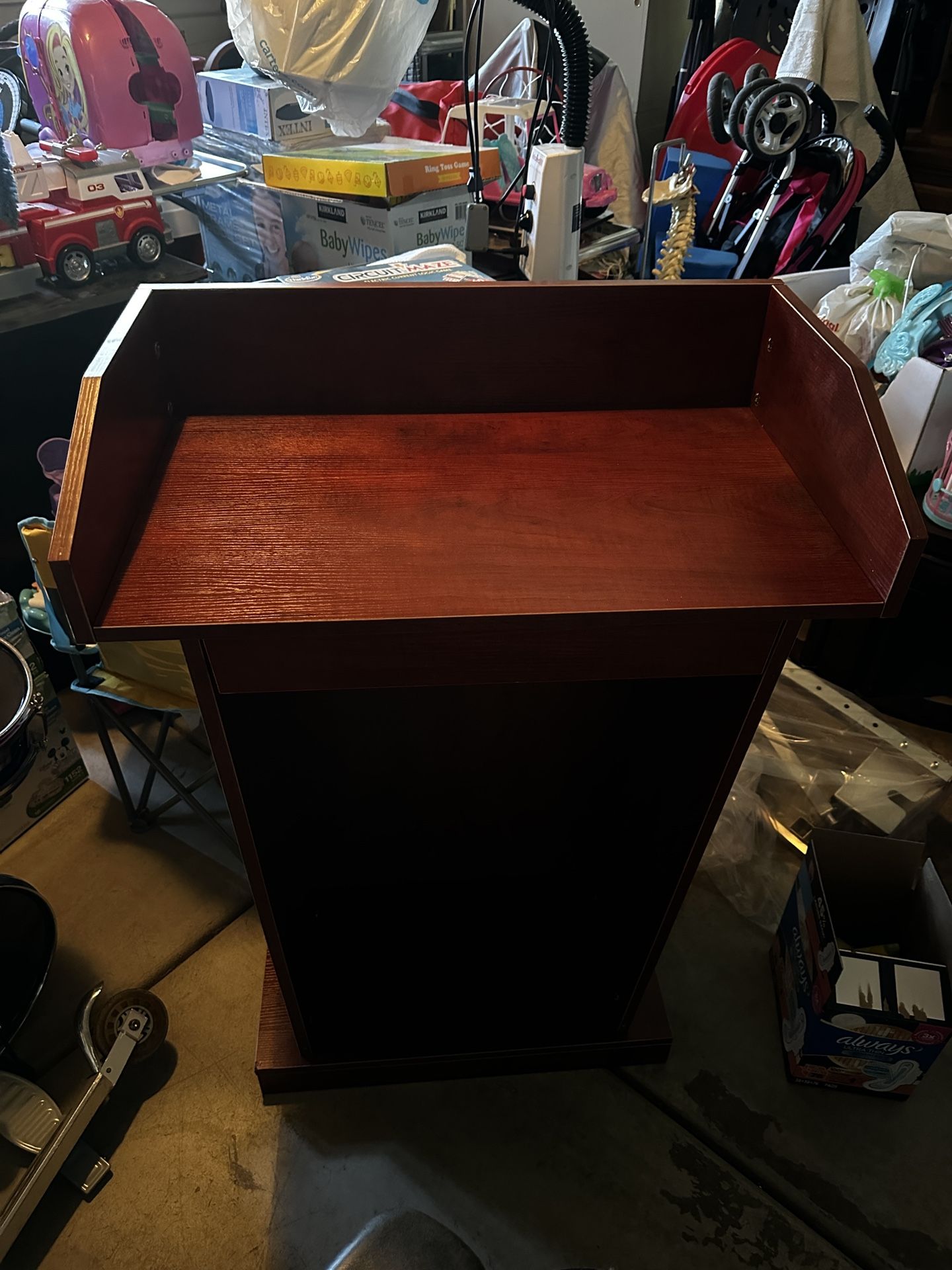 Presentation Stand Podium