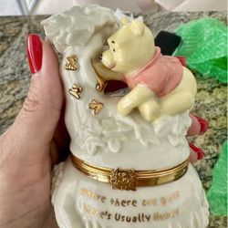 Lenox Disney Pooh's Treasure of Honey Trinket Box with Charm