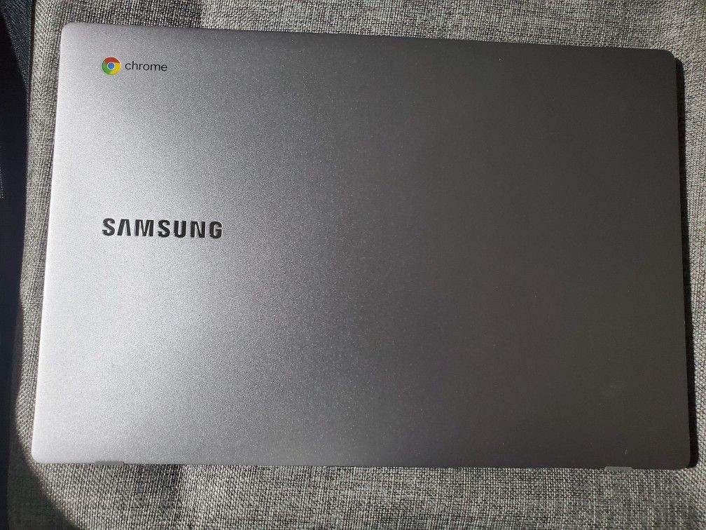 Like New Samsung Chromebook 4+ 6 Gig Ram 64 Gig Ssd 15.6 Screen - Cash Only Pick Up Only