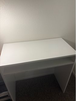 Desk + chair