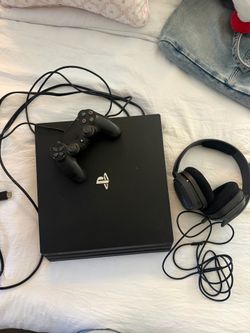 Play Station pro 4 PS4 pro with controller and headset
