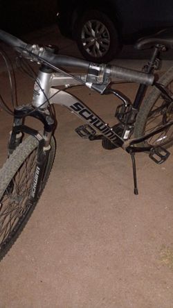 27.5 in Schwinn large frame everything works as it should brand new seat 225 OBO