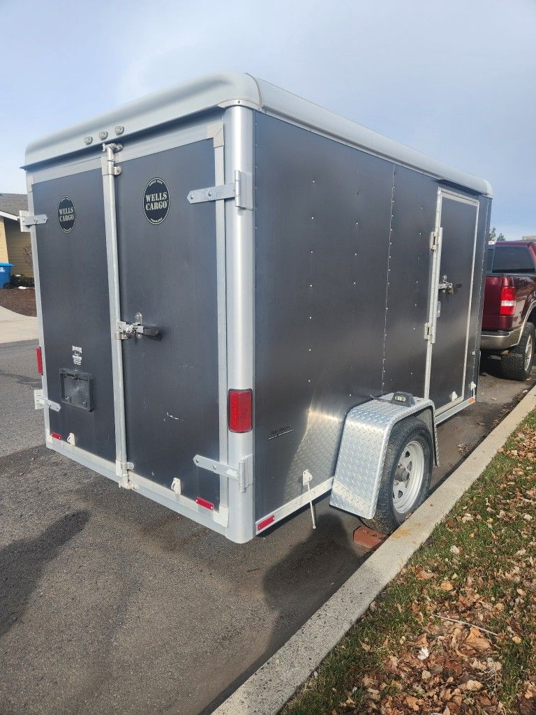 2008 wells cargo V-nose utility trailer