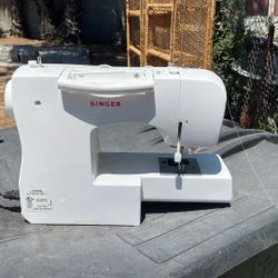 Singer Sewing Machine