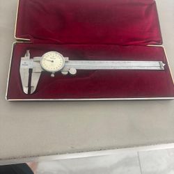 Mitutoyo Dial Caliper 0-6" OD Carbide, case is included…$95