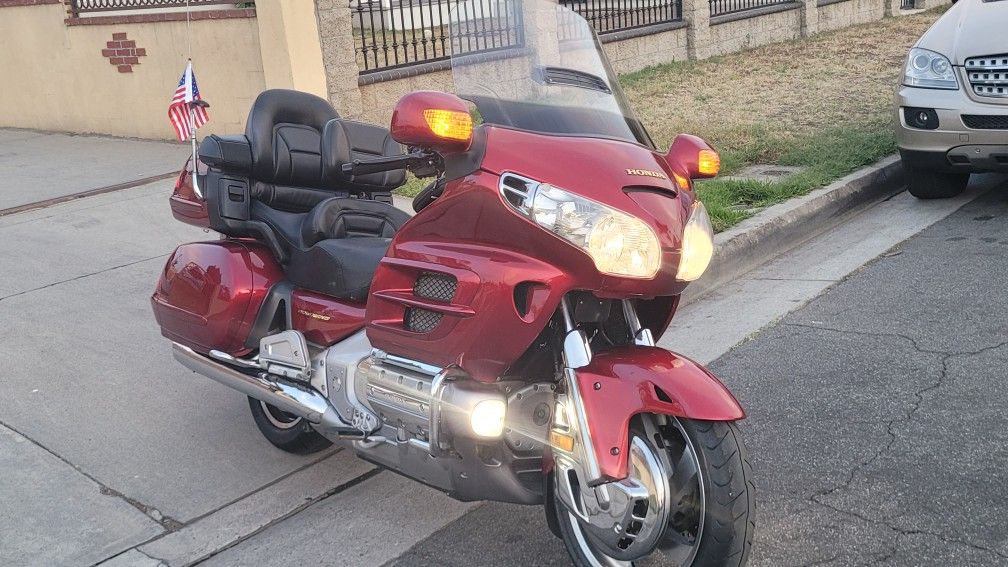 2004 honda goldwing
