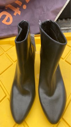 Brand new boots 8 1/2 women