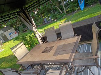 Outdoor Table With Removable Tiles