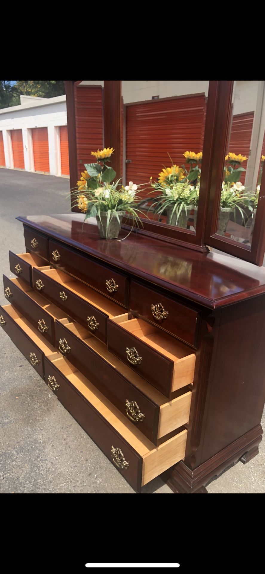 Virginia House Solid Wood Long Dresser With Big Drawers, Big Mirror. Drawers Sliding Smoothly. Delivery Available 