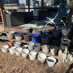 Assorted Planting Pots, from 10 in $1(white)12 in, 14 in tops, colored ones, $2 each