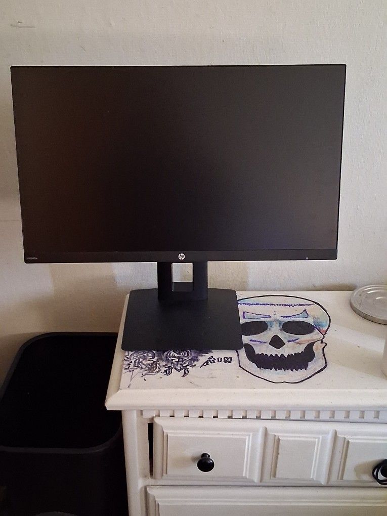NEW HP MONITOR