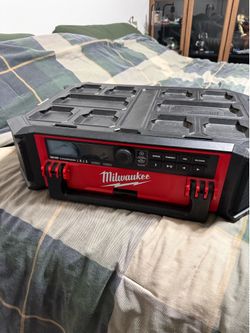 Packout Radio