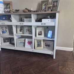 Entry/Media Table 