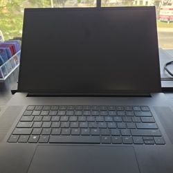 Razer Blade 18"