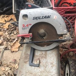 2 Skilsaw 2.4 HP Circular Saw