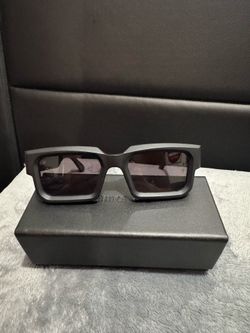 James Oro Black Titan Shades