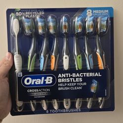 Oral-B Cross Action Pro Advanced Toothbrush, Medium Bristle, 8-count