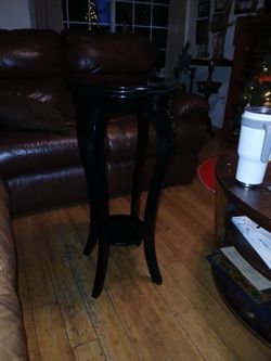Vintage Safavieh Mary Pedestal Side Table In A Black Finish 