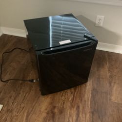Mini Fridge In Black 