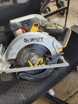 DeWalt XR Brushless Cordless Circular Saw