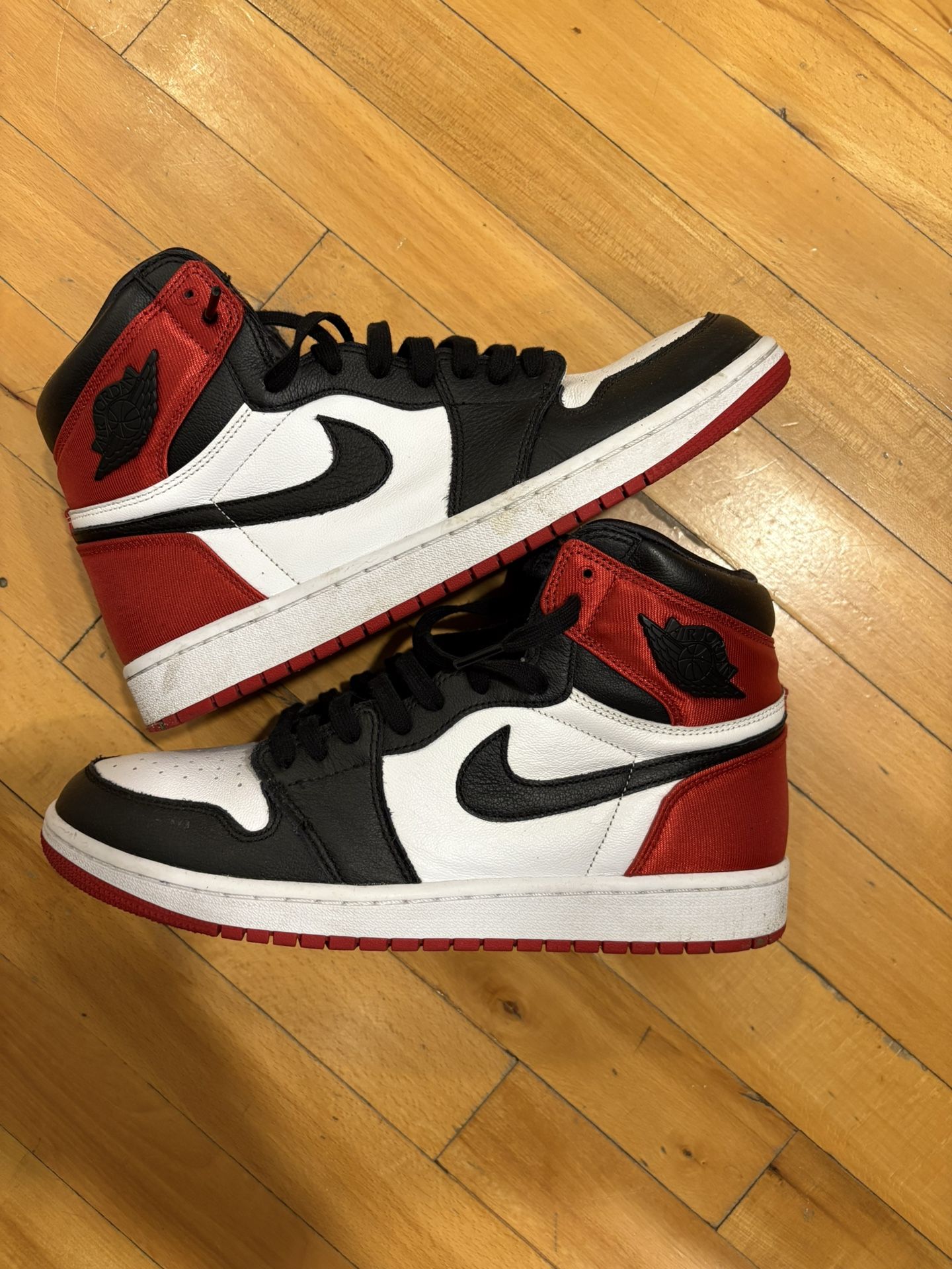 Jordan 1 High OG “black Toe” Size 11.5w (10m)