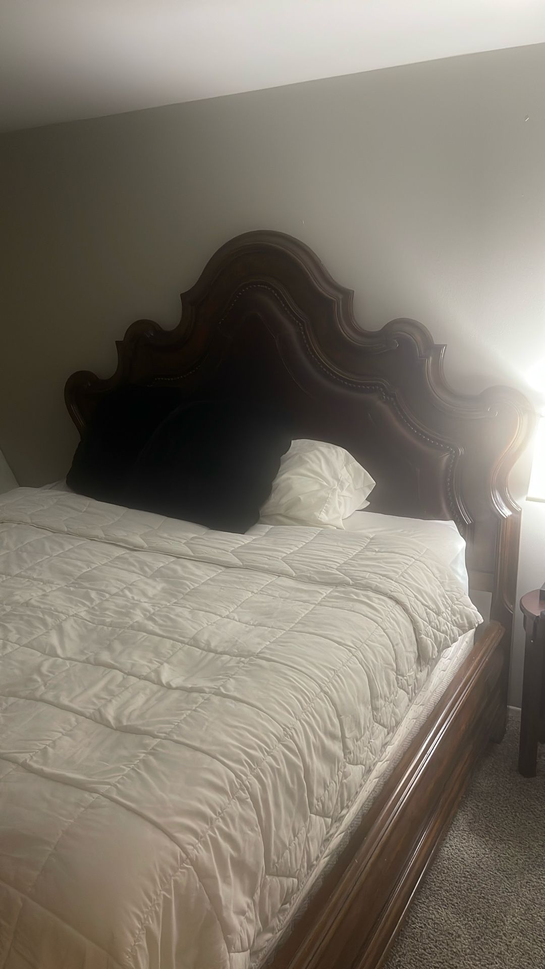 California King Bed With Nightstand