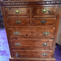 Colonial Pine Antique Dresser