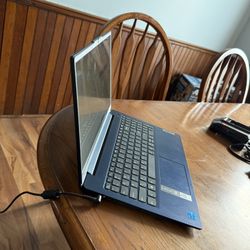 Lennox IdeaPad Slim 3 15IAN8 215GB