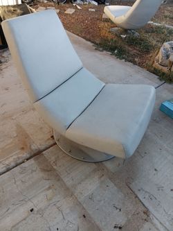 Heavy duty leather swivel chair