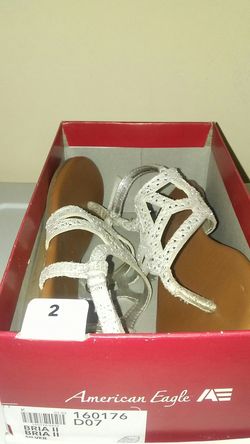 Sandals size 2 girls