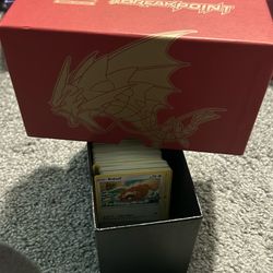 Random Pokémon cards