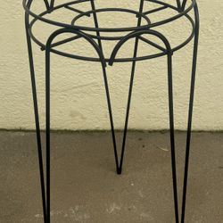 Black Metal Plant Stand - 10 ½x21” 