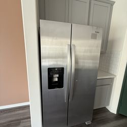Whirlpool 36-inch wide side-by-side refrigerator.