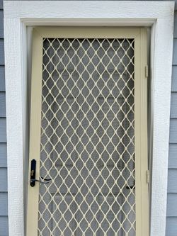 SECURITY SCREEN DOOR SENTRY 4900 TAN DIAMOND PATTERN
