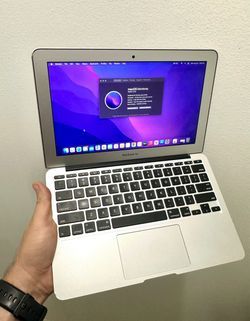 FIRM PRICE - MacBook Air 2015 11” • Low Battery Cycles • Original Charger • Great Condition