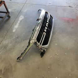 2019-2022 Dodge Ram Front Grille 