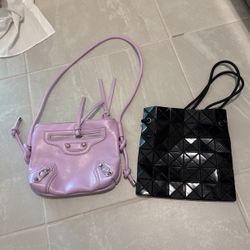 2 crossbody bags （over the shoulder as well）
